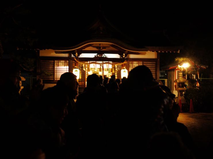 実家近くの神社にて